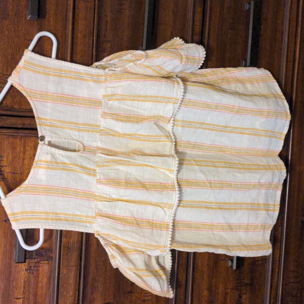 LC Cold Shoulder Top - Picture 5 of 5
